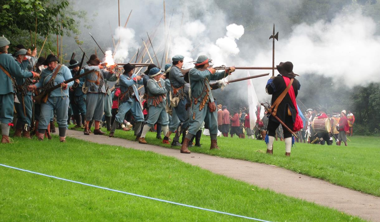 Guided walk on the Siege of Newark with Patrick Mercer, OBE