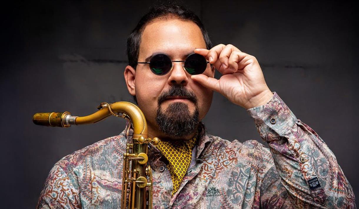 Peggy's House Band featuring Carlo Muscat