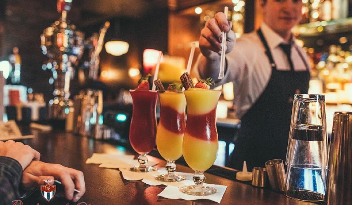 Christmas at Revolucion de Cuba