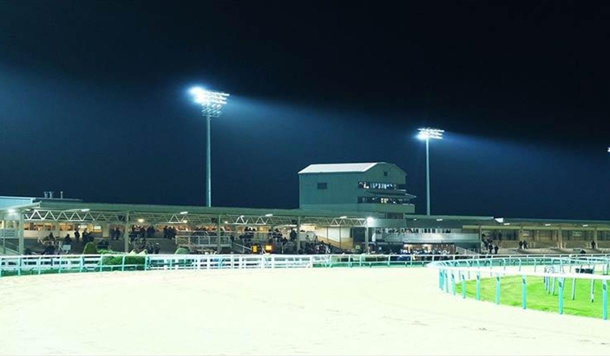 Monday Evening Floodlit Racing