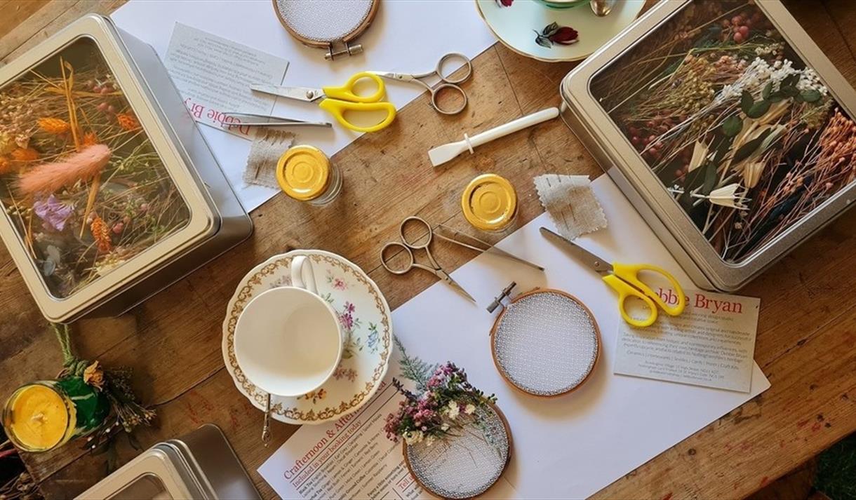 Mother's Day Dried Flower Embroidery Crafternoon at Debbie Bryan Ruddington