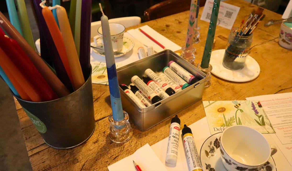 Christmas Candle Painting - Craft of the month December 2024 at Debbie Bryan