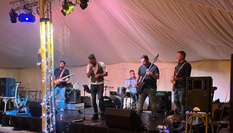 FREE Live Music Night! - The Distortions